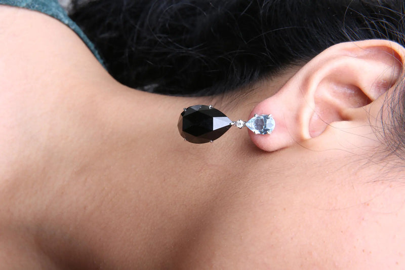 18K White Gold 1/5 Cttw Diamond with Pear Cut Sky Blue Topaz and Pear-Cut Black Onyx Gemstone Dangle Earring (G-H Color, SI1-SI2 Clarity) - The Snow Owls