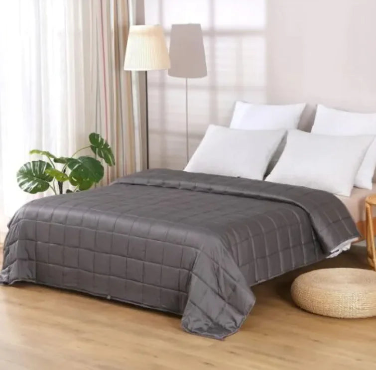 Double Rhinestone Velvet Lambswool Gravity Quilt - The Snow Owls