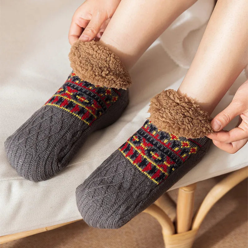 Warm Non-Slip Carpet Socks - The Snow Owls